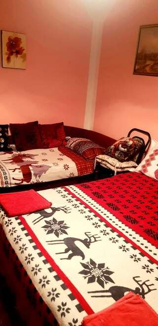 Гостевой дом Guest House Aurora Херцег-Нови Трехместный номер с общей ванной комнатой-3